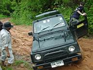 101 - 0709 - les 4x4 plantent 3 - pas par la, Mitch !.jpg